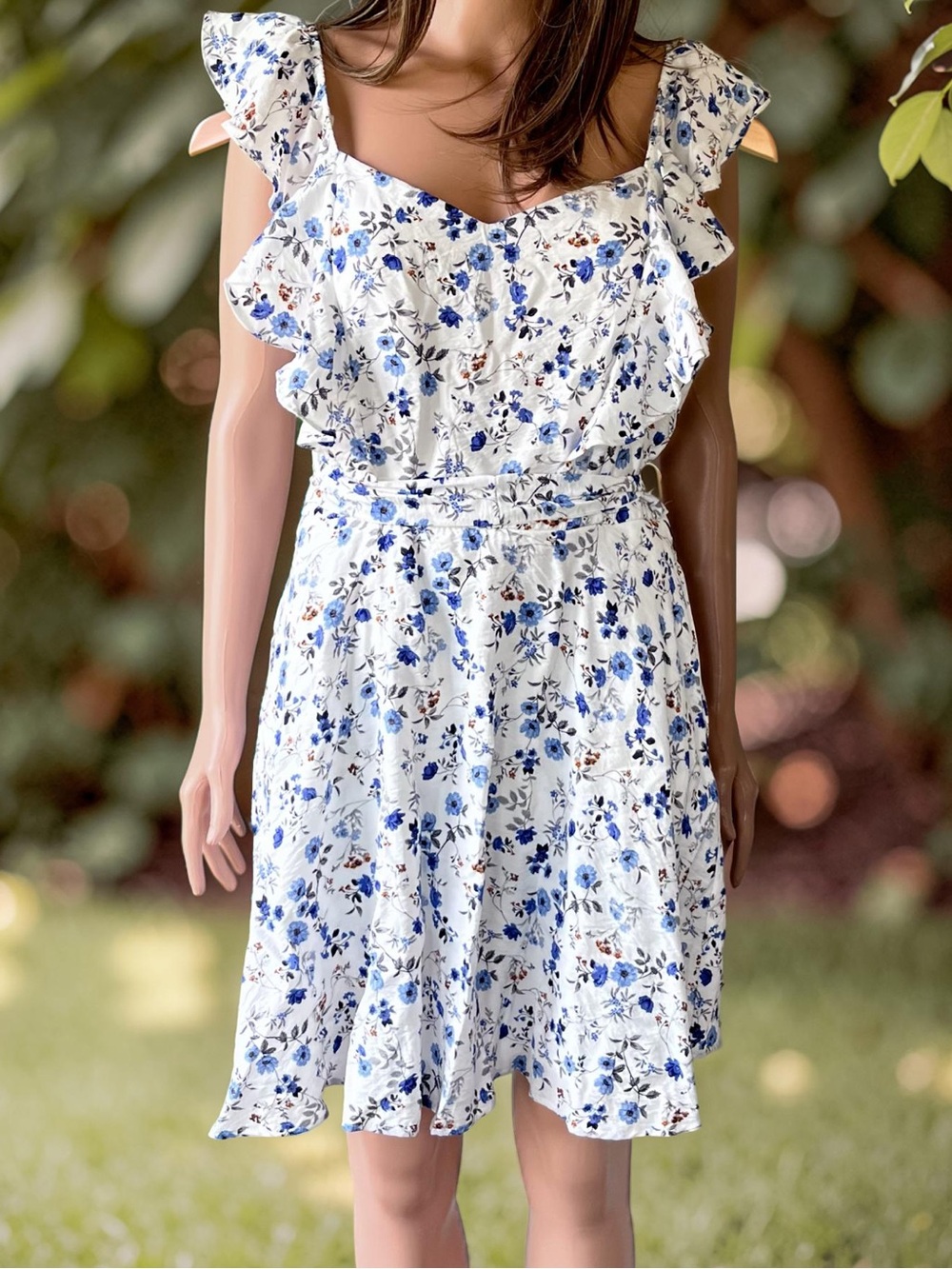 Francesca’s XL White Blue Floral Ruffle Fit & Flare Dress w/ Pockets